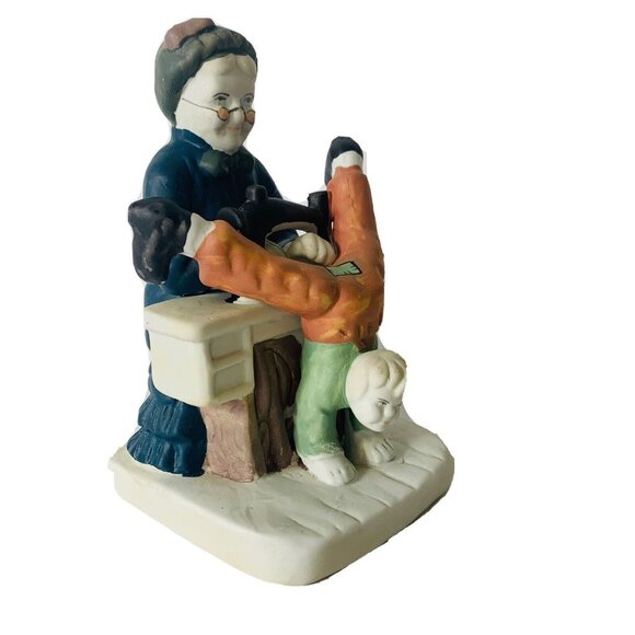 Lefton Grandma Sewing Figurine Humorous Craft Room Decor VTG 50s Kitsch Gift - Picture 3 of 12
